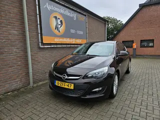 Opel Astra 1.4 Turbo Business + (bj 2014)