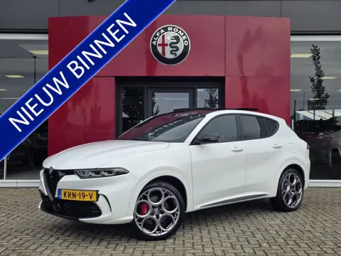 Alfa Romeo Tonale 1.3T PHEV 280PK Tributo Italiano | Panorama-dak | Camera 360 | Leer