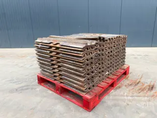 Cat 330C / 330D / 336D / 336E / 336F - 850 mm shoes Tr