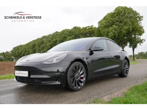 Tesla Model 3 Performance AWD 75 kWh / Pano / Autopilot / Facelift /