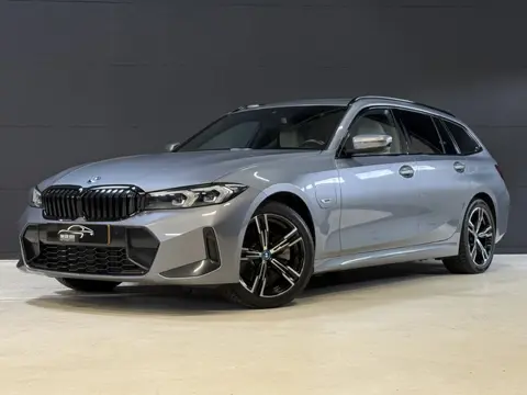 BMW 3 Serie Touring 330e | M-Sport | Facelift | Lederen sportstoelen | Harman/Kardon | Sfeerverlicht