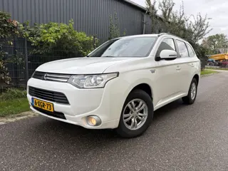 Mitsubishi Outlander 2.0 PHEV Business Edition / AUTOMAAT / NAVI / CRUISE