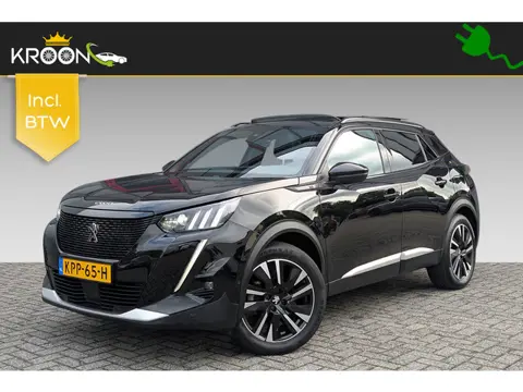 Peugeot e-2008 EV GT 50kWh 3-Fase SOH 90% Panorama Leer
