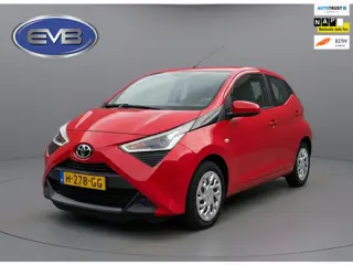 Toyota Aygo 1.0 VVT-i x-play,achteruitrijcamera, airco, 24000 km, NL auto met nationale auto pas
