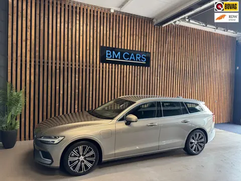 Volvo V60 2.0 T8 Twin Engine AWD R-Design Camera,trekhaak