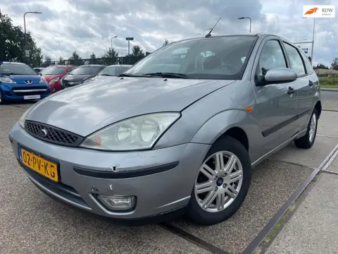 Ford Focus 1.6-16V Futura