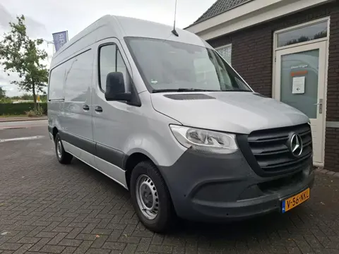 Mercedes-Benz SPRINTER 315 1.9 CDI L2H2 RWD