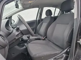 Foto 15 van Opel Corsa 1.2-16V Selection | Nieuw Binnen! | Airco | APK 07-04-2027 |