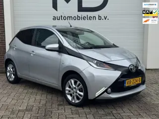 Toyota Aygo 1.0 VVT-i x-joy - Cruise - Carplay - Navi - NAP