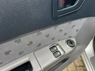 Foto 13 van Hyundai Getz 1.3i GLS Sky - 5 Deurs - Nieuwe Apk - Airco