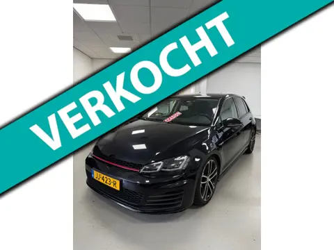 Volkswagen Golf 1.0 TSI Business Edition Connected