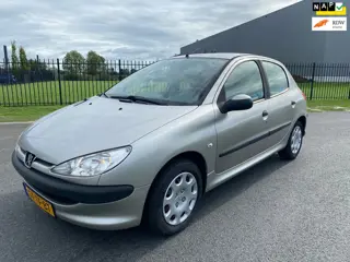 Peugeot 206 1.4 One-line|5 drs| Airco|Apk 6-2027|Bj 2006|NAP!!!