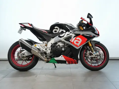 Aprilia RSV 4 RF (bj 2015)