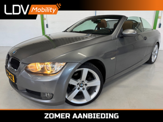 BMW 3-SERIE 320I HIGH EXECUTIVE / Apple CarPlay/ 19 inch / Bluetooth / Lederen bekledig / NAP / 116367km / Onderhoudsboekjes en historie.  