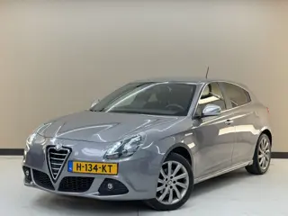 Alfa Romeo Giulietta 1.4 T Distinctive, 120Pk, 2011, Sport pakket, 4 seizoenenbanden, Climate contro