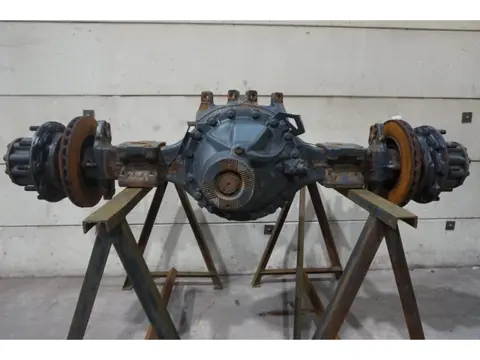 Mercedes-Benz R440-13A/C22.5 41/18 1?MODEL I=2.278