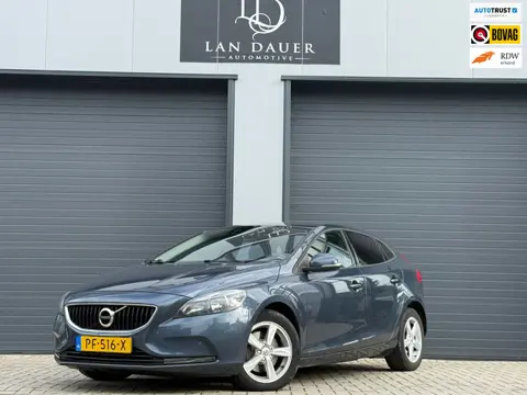 Volvo V40 2.0 T2 R-Design / STOELVERWARMING / CRUISE CONTROL