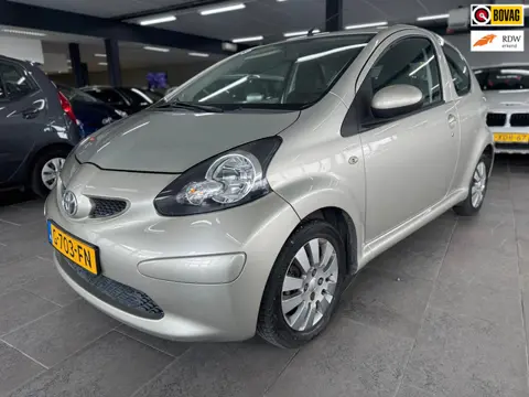 Toyota Aygo 1.0-12V + airco elektrische pakket half leer lm-velgen 117 dzkm nap.