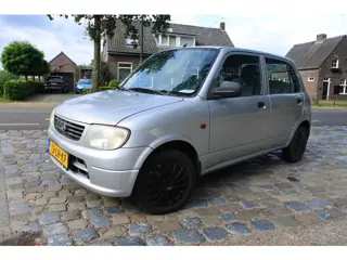 Daihatsu Cuore 1.0-12V DVVT STi 5 drs 135 dkm apk 26-8-2027