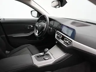 Foto 14 van BMW 3 Serie Touring 330e PHEV 293pk Dealer O.H. | Cruise Control | Camera | Stoelverwarming | Carpla