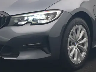 Foto 17 van BMW 3 Serie Touring 330e PHEV 293pk Dealer O.H. | Cruise Control | Camera | Stoelverwarming | Carpla