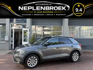 Volkswagen T-Roc 1.5 TSI Sport Business R Automaat,navi,Trekhaak,Stoelverwarming,18Inch Bj 2019 Hoge