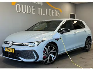 Volkswagen Golf 1.5 eHybrid GTE | Adaptive cruise | Head-up | Sfeer | Achteruitrijcamera |Stoelverwa