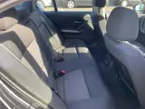 Foto 25 van BMW 3-serie 320i High Executive