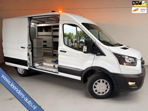 Ford E-Transit SERVICEWAGEN ELEKTRISCH AUTOMAAT 350 L2H2 Trend 68 kWh BOTT INRICHTING, V230 OMVORMER