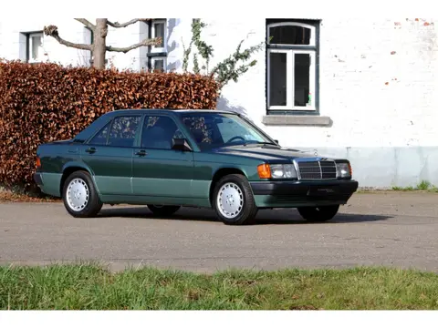 Mercedes-Benz 190 1.8 E Automatic 269 Pictures online