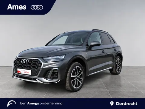 Audi Q5 50 299pk TFSI e S edition Parkeerhulp plus | Adaptive cruise control | Stoelverwarming voori