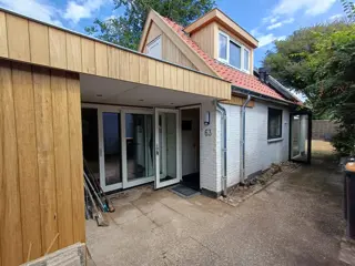 Vrijstaand vakantiehuis met omheinde tuin en slaapkamer beneden