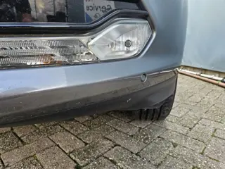 Foto 16 van Ford Kuga 1.6 Titanium NAVI PDC TEL LM LEER TREKHAAK