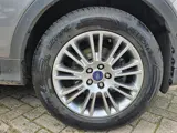 Foto 26 van Ford Kuga 1.6 Titanium NAVI PDC TEL LM LEER TREKHAAK