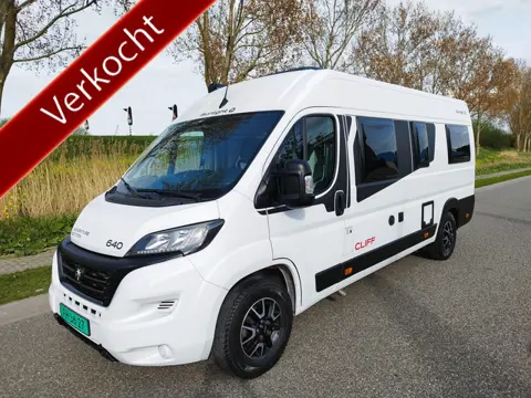 Hymer Sunlight Sunlight Cliff 640 Adventure NAVI ** CAMERA ** Lengtebedden