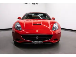 Foto 16 van Ferrari California 4.3 V8 Btw auto, Fiscale waarde € 22.000,- (€ 90.867,77 Ex B.T.W) DEALER AUTO Dea