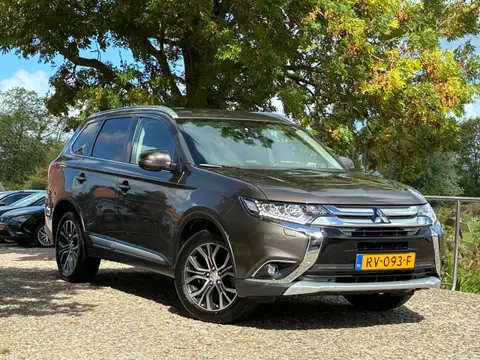 Mitsubishi Outlander 2.0 Connect Pro | Automaat | DAB + Carplay + Clima nu €16.975