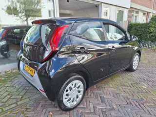 Foto 12 van Toyota Aygo 1.0 VVT-i X-Play Limited 5Drs /Camera/Navi/Apple/Android/1e Eig/Garantie