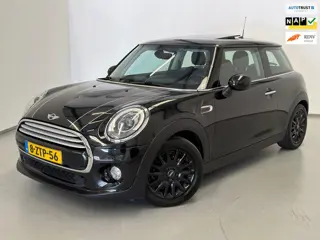 Mini Cooper 1.5 Chili / Pano / Headup / NL-auto / Navi / Stoelverwarming
