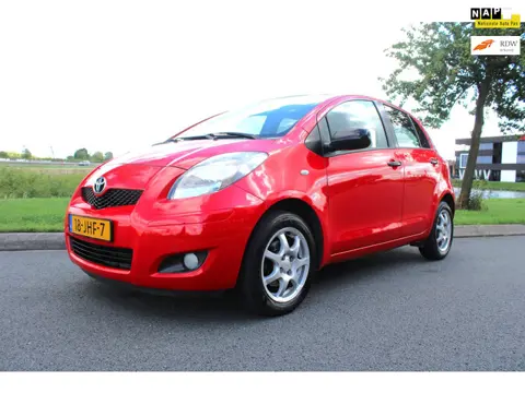 Toyota Yaris 1.3 VVTi Dynamic, Airco , 6 versnellingen APK 16-06-2027