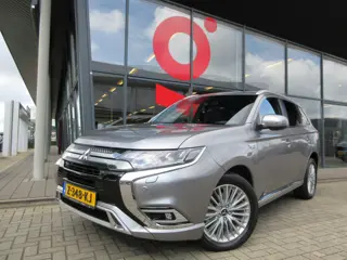 Mitsubishi Outlander 2.4 PHEV Instyle Edition | 4WD | AUTOMAAT | 240 PK | TREKHAAK | 1.500 KG TREKGE
