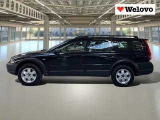 Volvo XC70 2.5 T Momentum Incl. BTW, Rijklaar+Garantie, schuifdak, trekhaak...