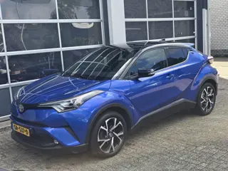 Toyota C-HR 1.2 AWD Bi-Tone Plus (bj 2016, automaat)