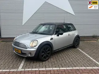 Mini Cooper 1.6 | Airco | 6 Bak | Sportvelgen | Pano |