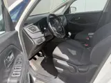 Foto 29 van Kia Carens 1.6 GDi Comfort Pack