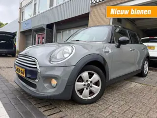 MINI COOPER 5-Deurs 1.5 Cooper 2DE EIG. CLIMA NAVI NAP APK 3-2027