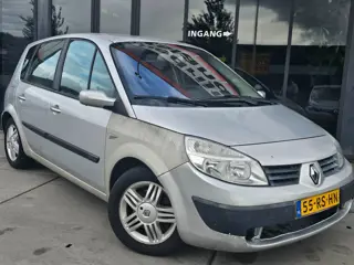 Foto 19 van Renault Grand Scénic 2.0-16V Expression Comfort - Automaat - Trekhaak
