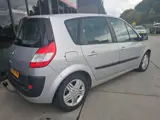 Foto 25 van Renault Grand Scénic 2.0-16V Expression Comfort - Automaat - Trekhaak