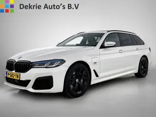 BMW 5 Serie Touring 530e M-Sport / Anniversary / X-Drive / / Harman Kardon / Panoramadak / Massagefu