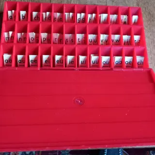 letterdoos , oud, - van UZT (uitgeverij Zwijsen Tilburg)